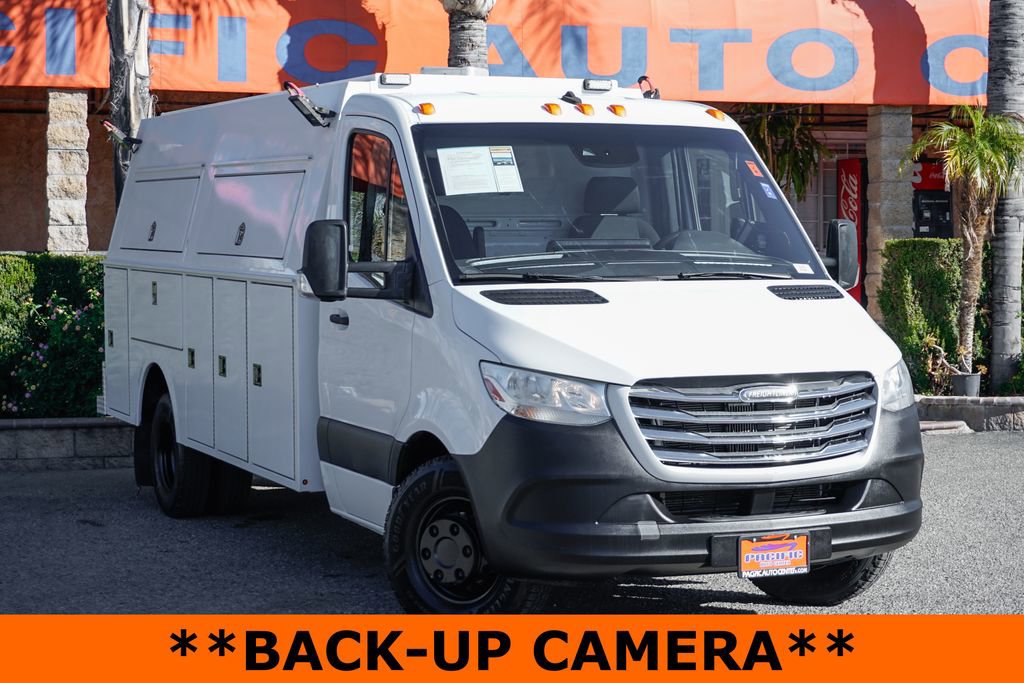 Used 2019 Freightliner Sprinter 3500 image 2