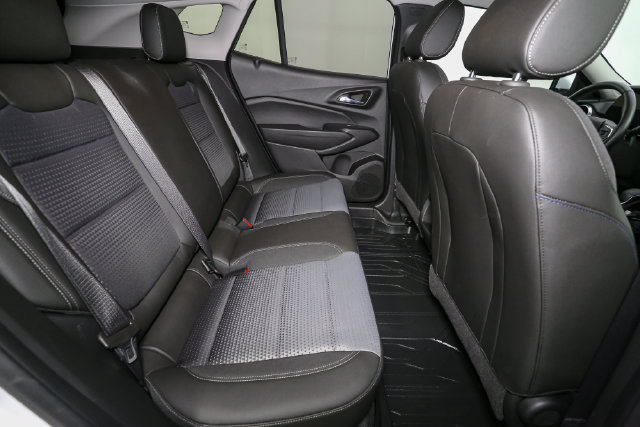 Used 2025 Chevrolet Trax LT w/ Driver Confidence Package FWD image 18