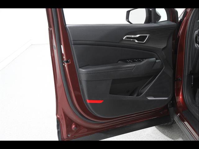 Used 2023 Kia Sportage X-Line w/ X-Line Premium Package image 4