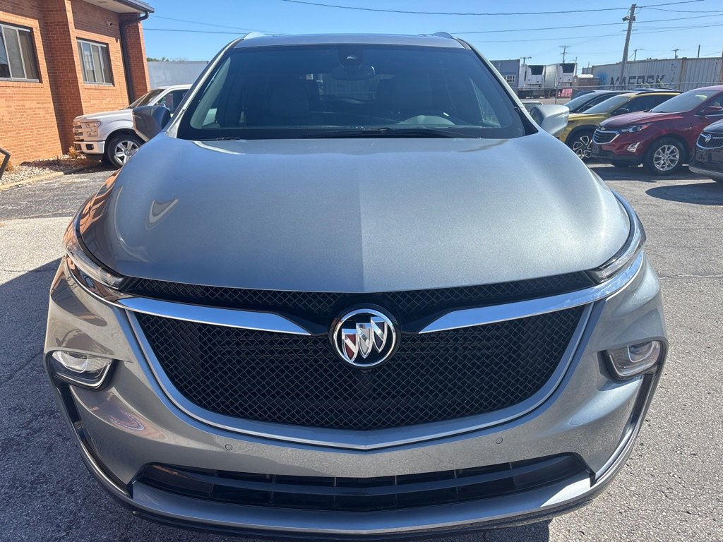 Used 2024 Buick Enclave Essence w/ Experience Buick Package image 3