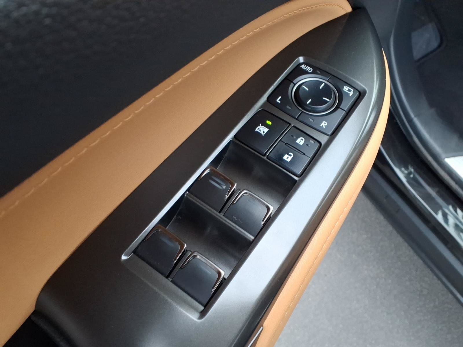 Used 2025 Lexus NX 350h AWD image 14