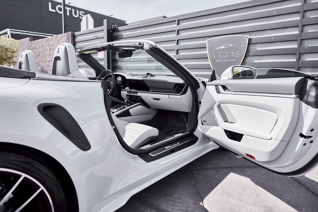 Used 2025 Porsche 911 Turbo S image 25