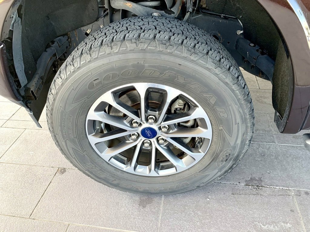 Used 2019 Ford F150 XLT w/ Equipment Group 302A Luxury image 9