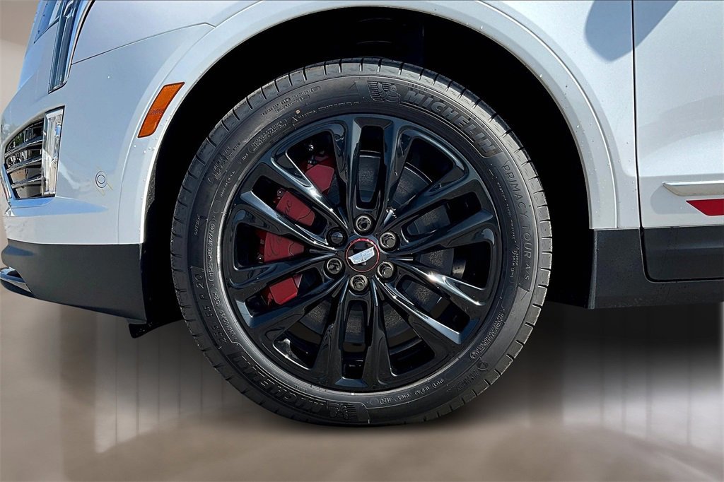 New 2025 Cadillac XT5 Sportv w/ LPO, Red Accent Package image 12