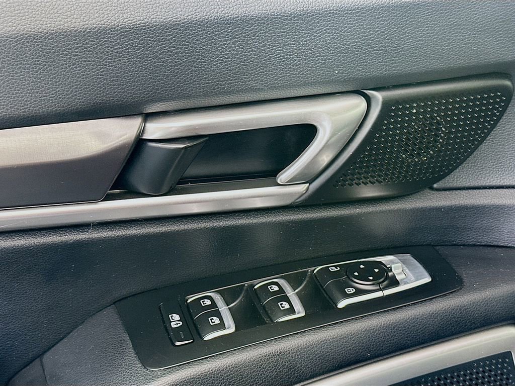 Used 2023 Kia Telluride S image 18