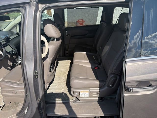 Used 2016 Honda Odyssey Touring Elite image 12