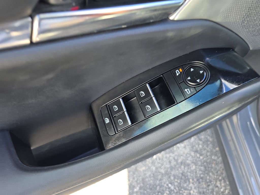 Used 2023 MAZDA MAZDA3 s image 17