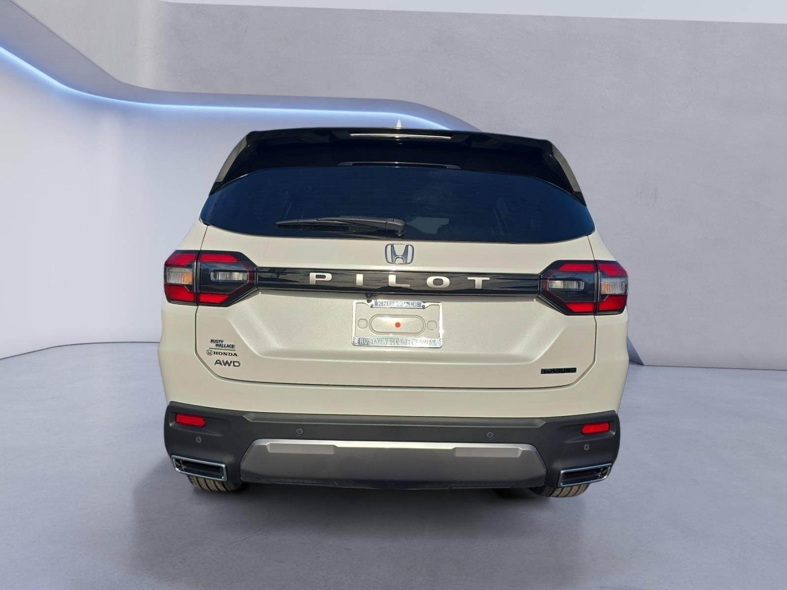 New 2026 Honda Pilot Touring image 4
