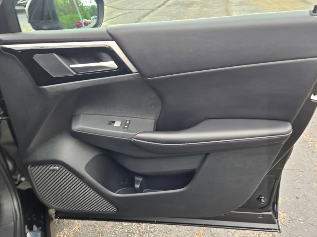 New 2026 Mitsubishi Outlander LE AWD/4WD image 6