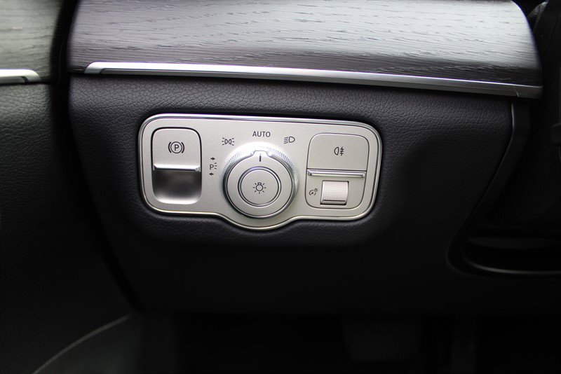 Used 2022 Mercedes-Benz GLS 450 4MATIC image 27