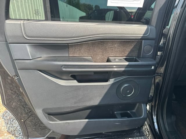 Used 2019 Ford Expedition Max Limited RWD image 19