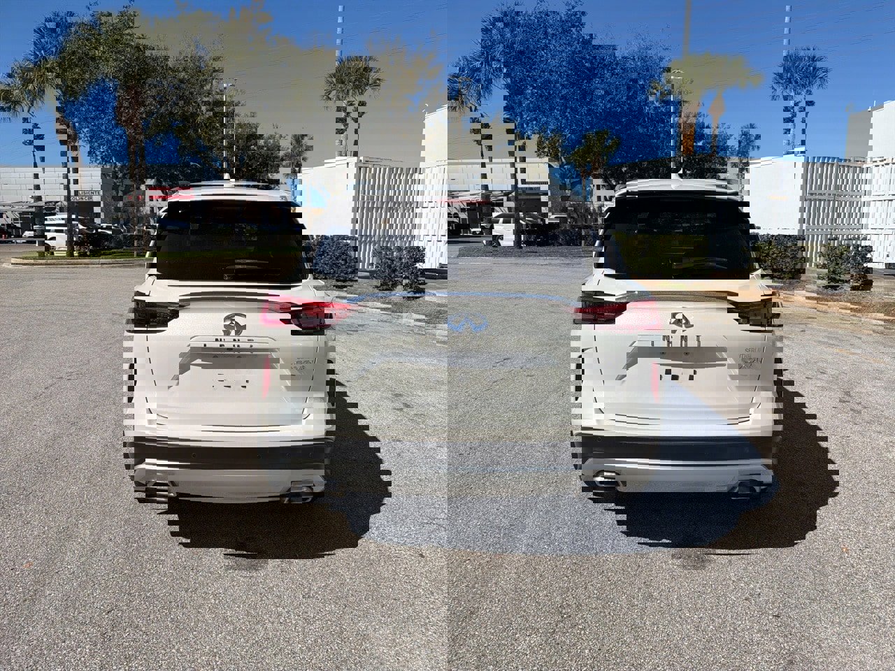 Used 2020 INFINITI QX50 Luxe w/ Navigation Package image 4