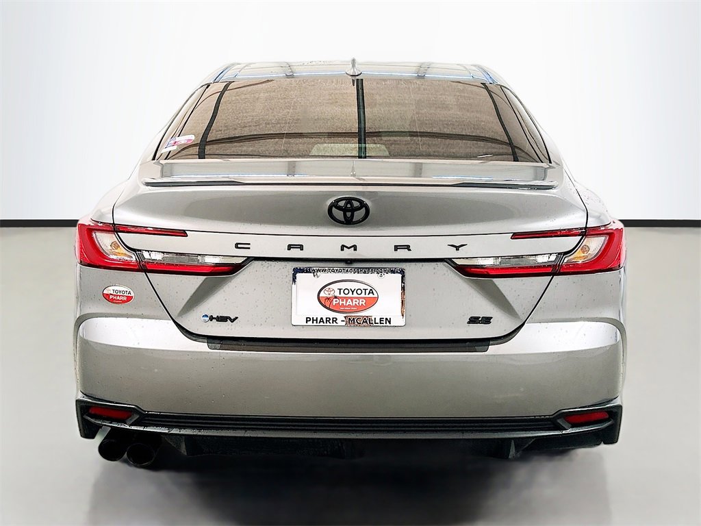 Used 2025 Toyota Camry SE w/ Convenience Package image 5
