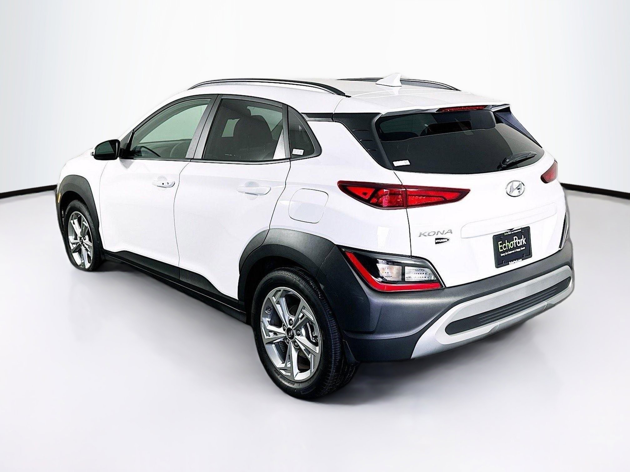 Used 2022 Hyundai Kona SEL image 5