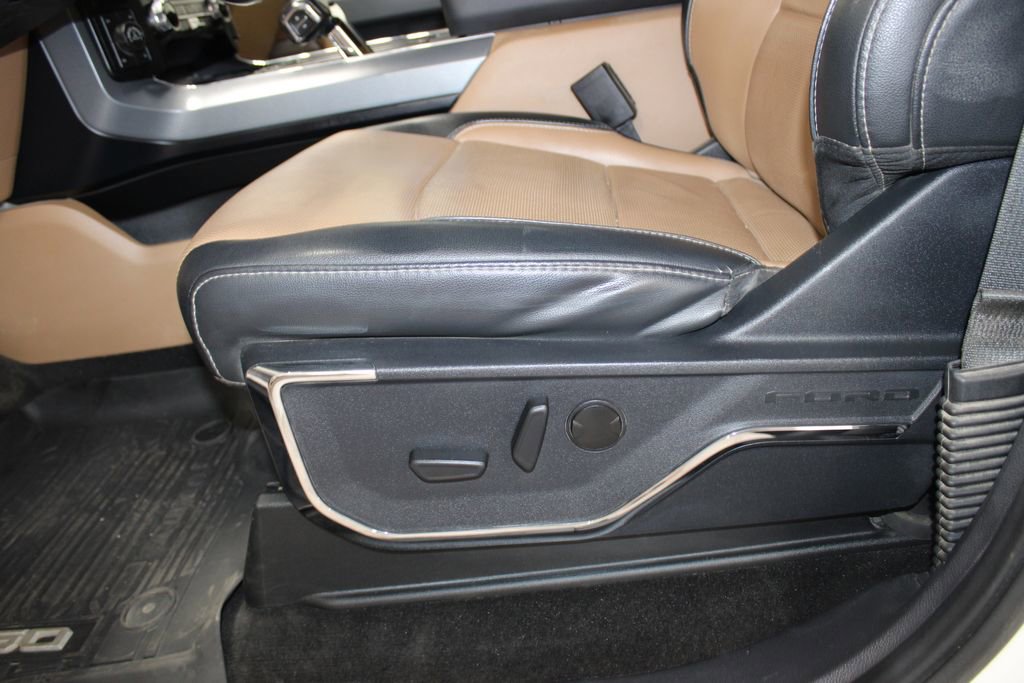 Used 2023 Ford F150 Lariat w/ Trailer Tow Package image 18