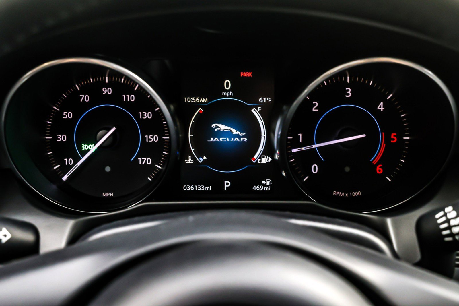 Used 2017 Jaguar XF Premium image 19