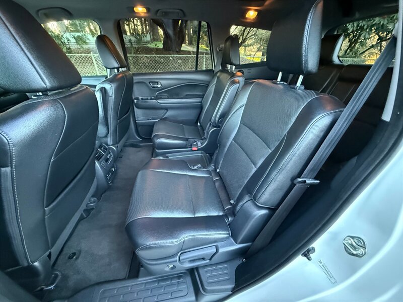 Used 2016 Honda Pilot Elite image 17