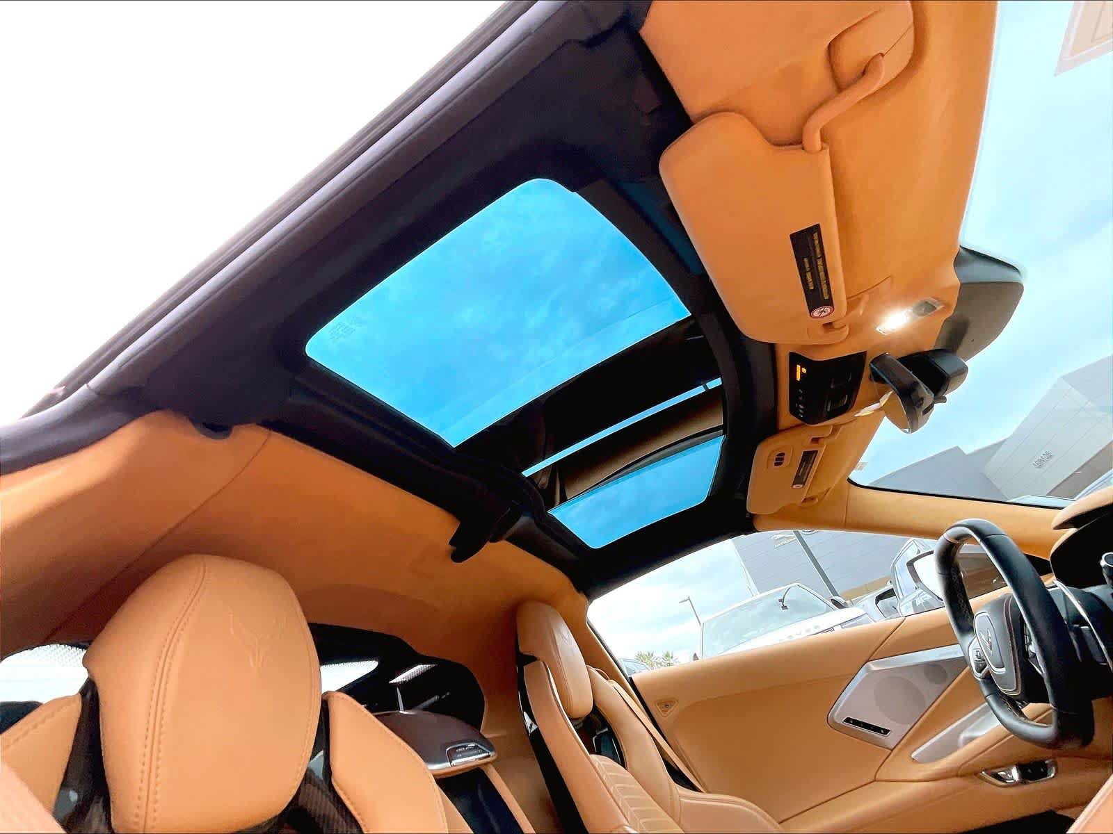 Used 2021 Chevrolet Corvette Stingray Premium Cpe w/ Z51 Performance Package RWD image 24