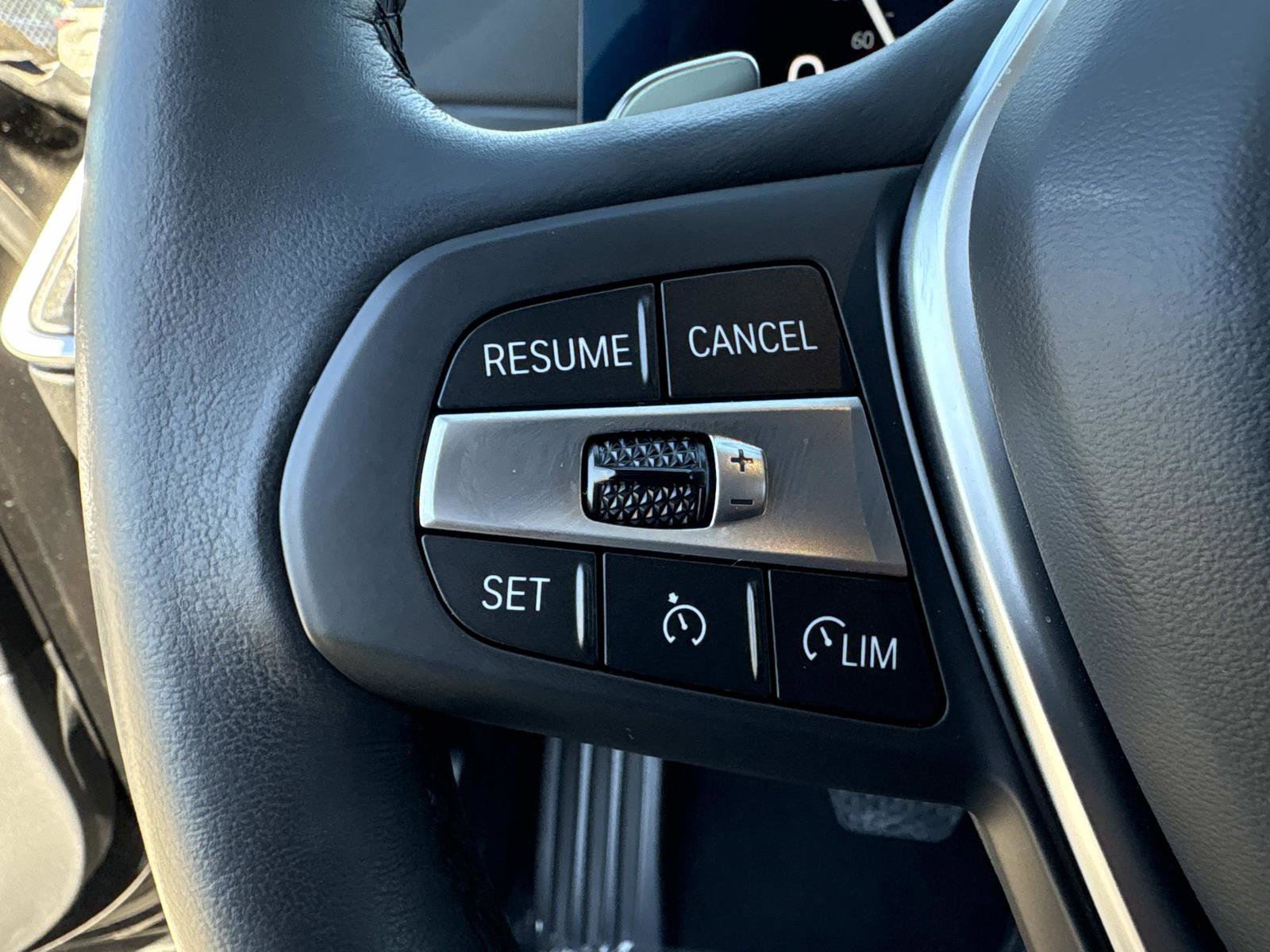 Used 2024 BMW 330i Sedan image 30