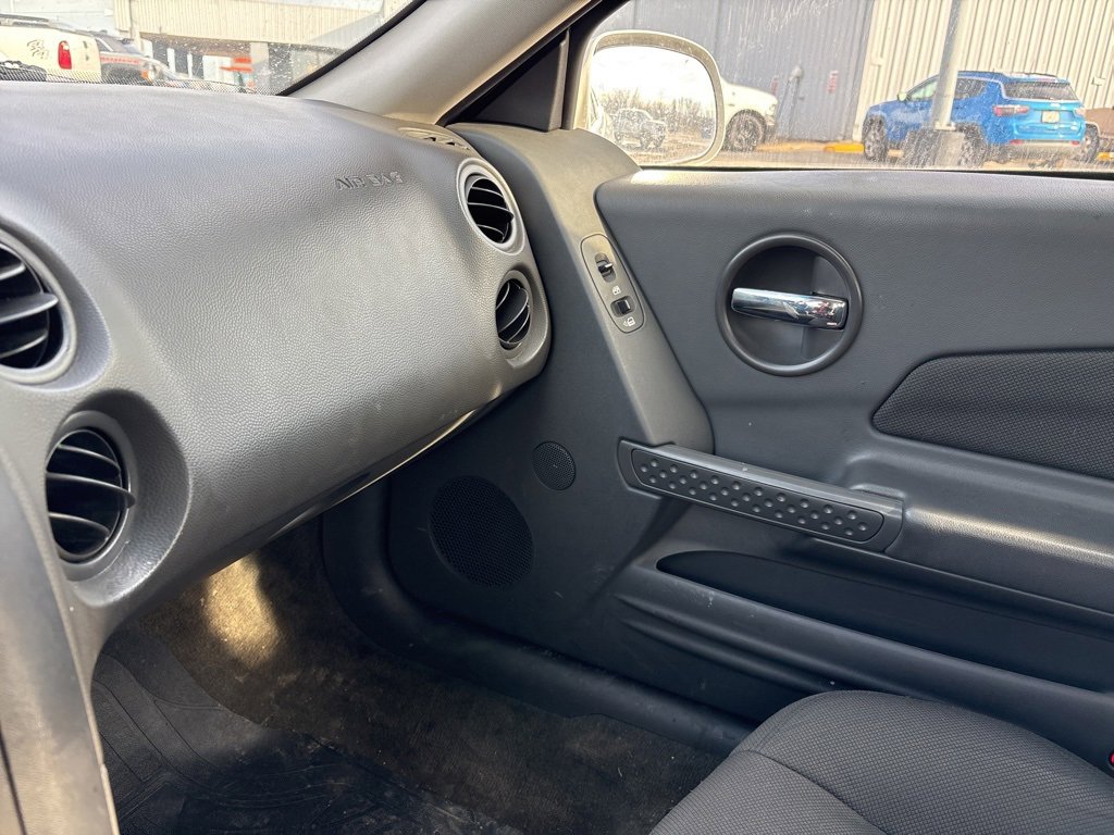 Used 2004 Pontiac Grand Prix GT w/ Drivers Package image 14