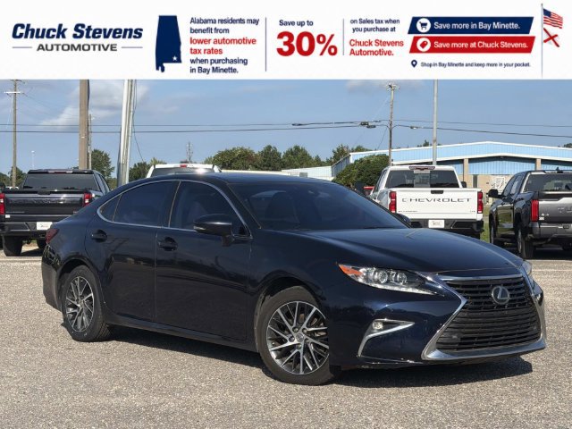Used 2017 Lexus ES 350 w/ Luxury Package FWD image 2