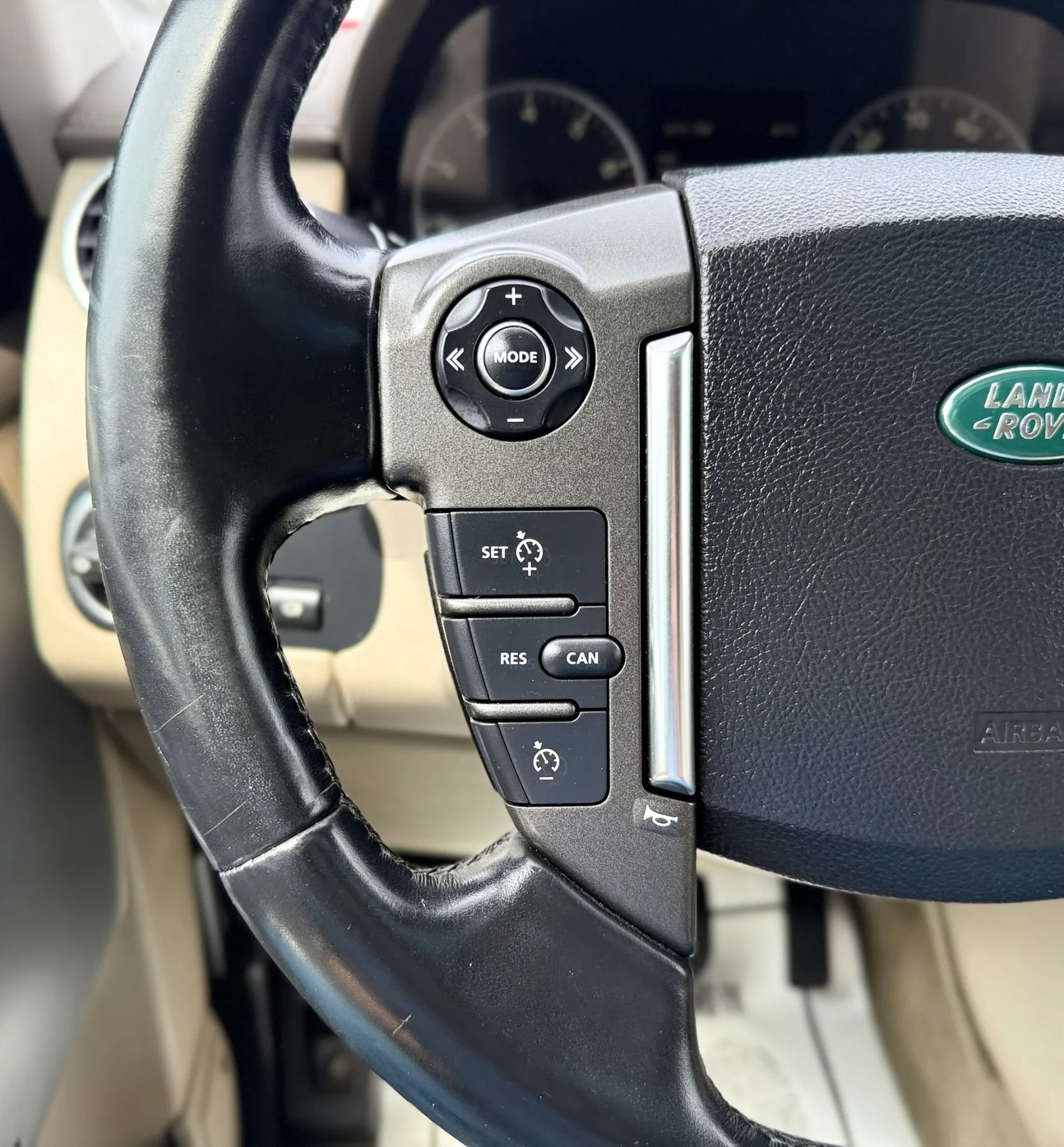 Used 2012 Land Rover LR4 HSE LUX AWD/4WD image 15