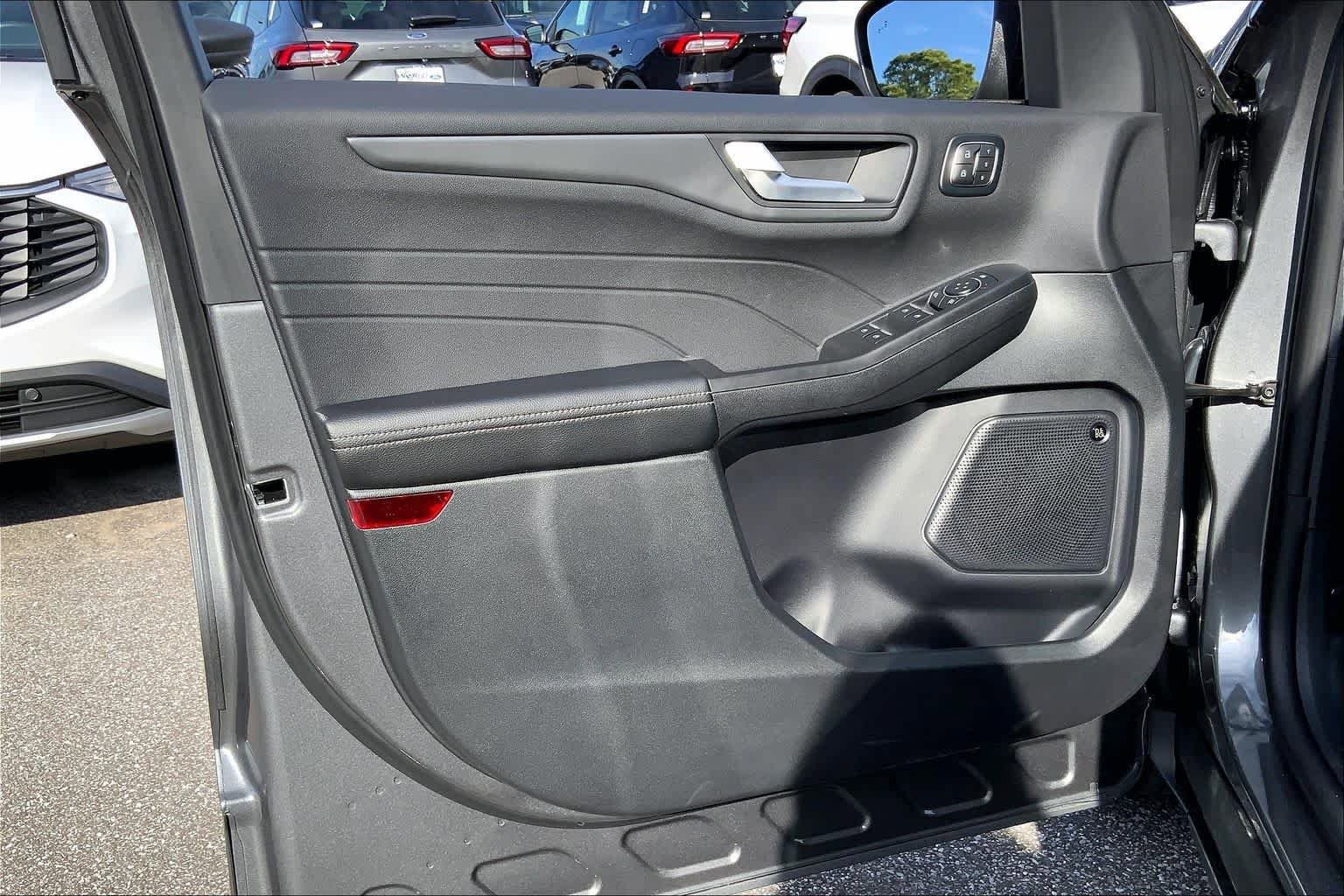 New 2026 Ford Escape Active w/ Active Premium Tech Pack FWD image 10