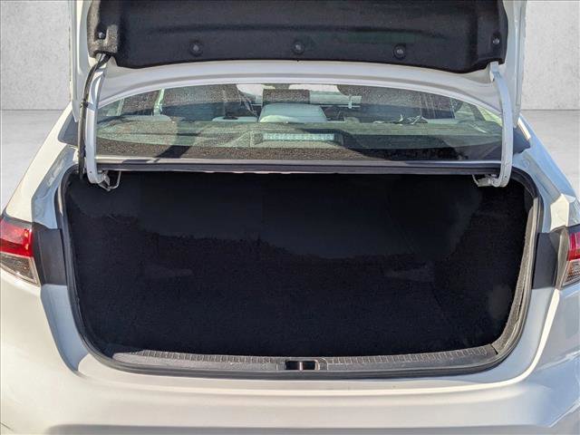 Used 2022 Toyota Corolla LE image 6