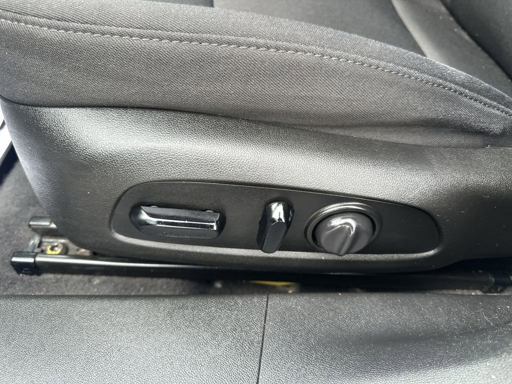 Used 2021 Chevrolet Malibu RS image 18