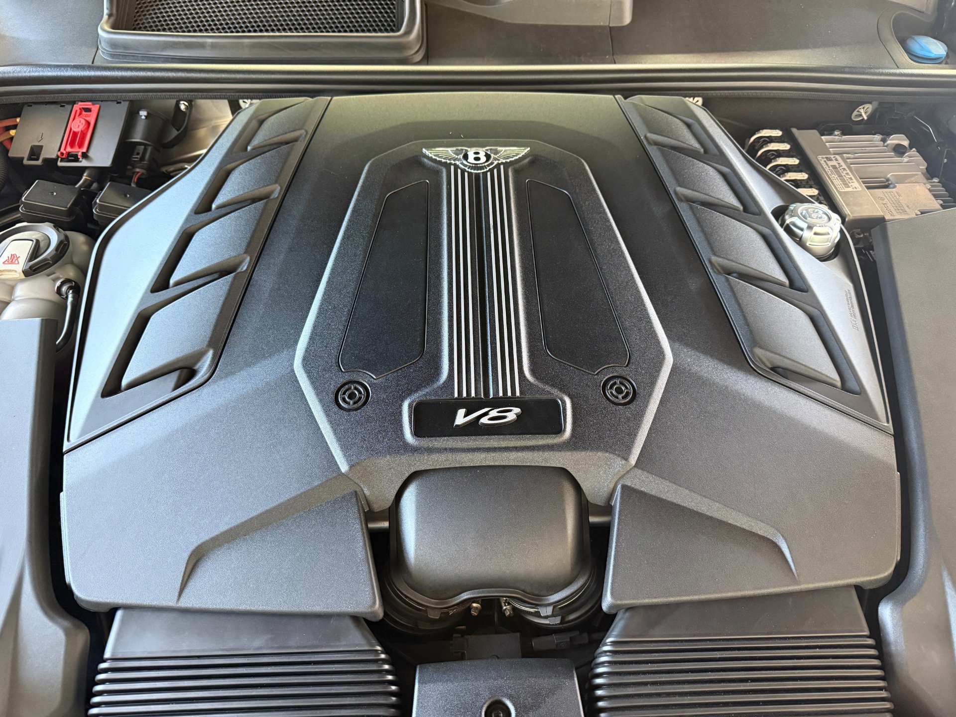 Used 2021 Bentley Bentayga AWD/4WD image 50