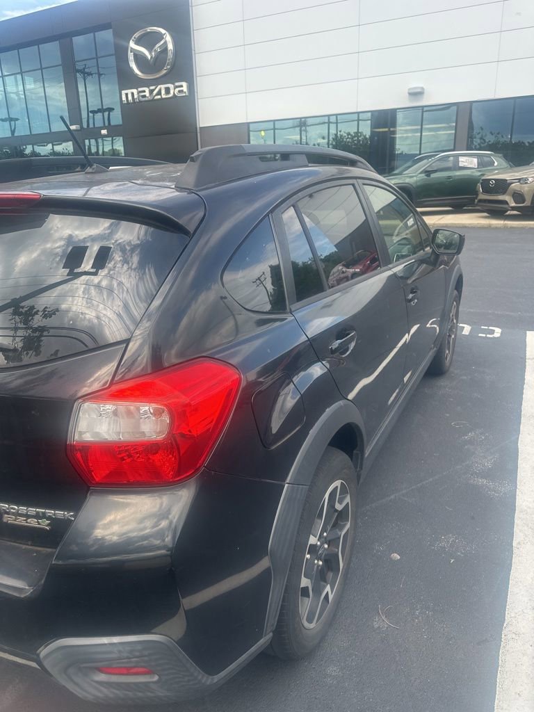 Used 2016 Subaru Crosstrek 2.0i Premium AWD/4WD image 7