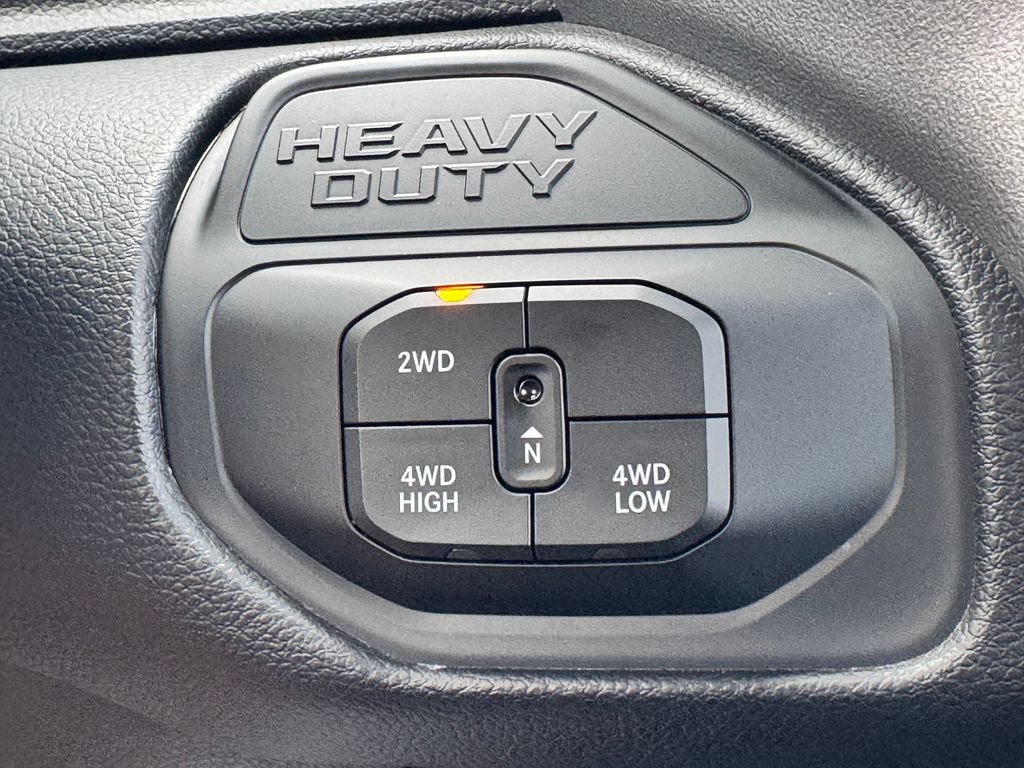 Used 2025 RAM 2500 Big Horn AWD/4WD image 26
