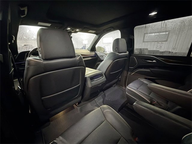 Used 2022 Cadillac Escalade ESV Premium Luxury image 9