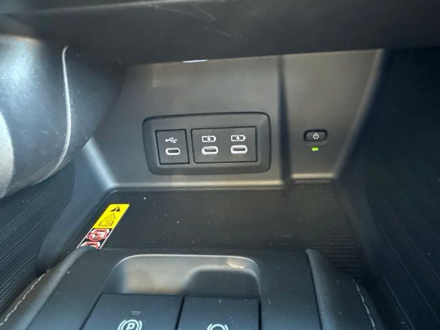 Certified 2023 Toyota Venza Limited AWD/4WD image 38