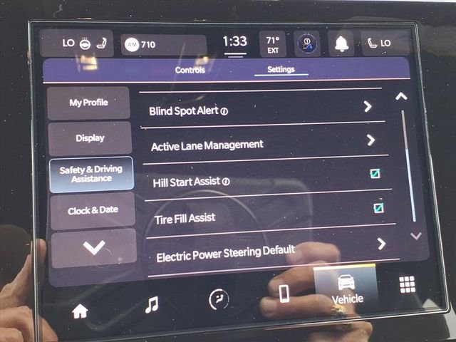 New 2025 Jeep Grand Cherokee Altitude image 11