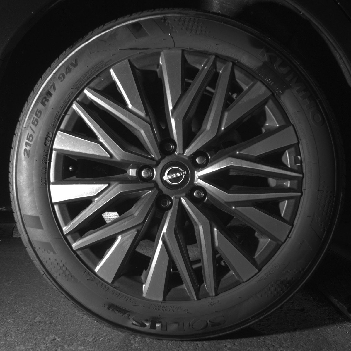 Used 2025 Nissan Altima 2.5 SV image 15