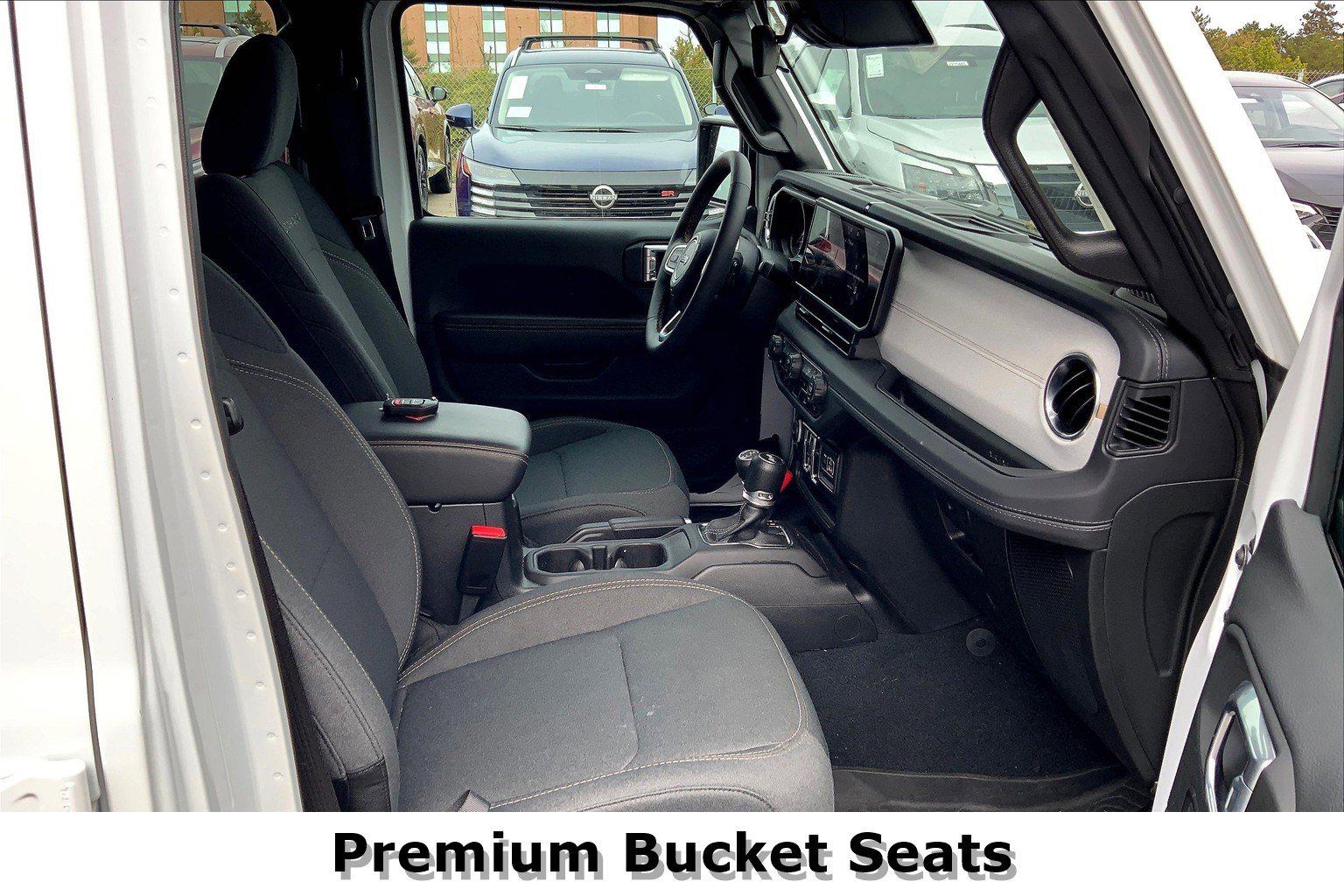 Used 2024 Jeep Wrangler Sahara image 7