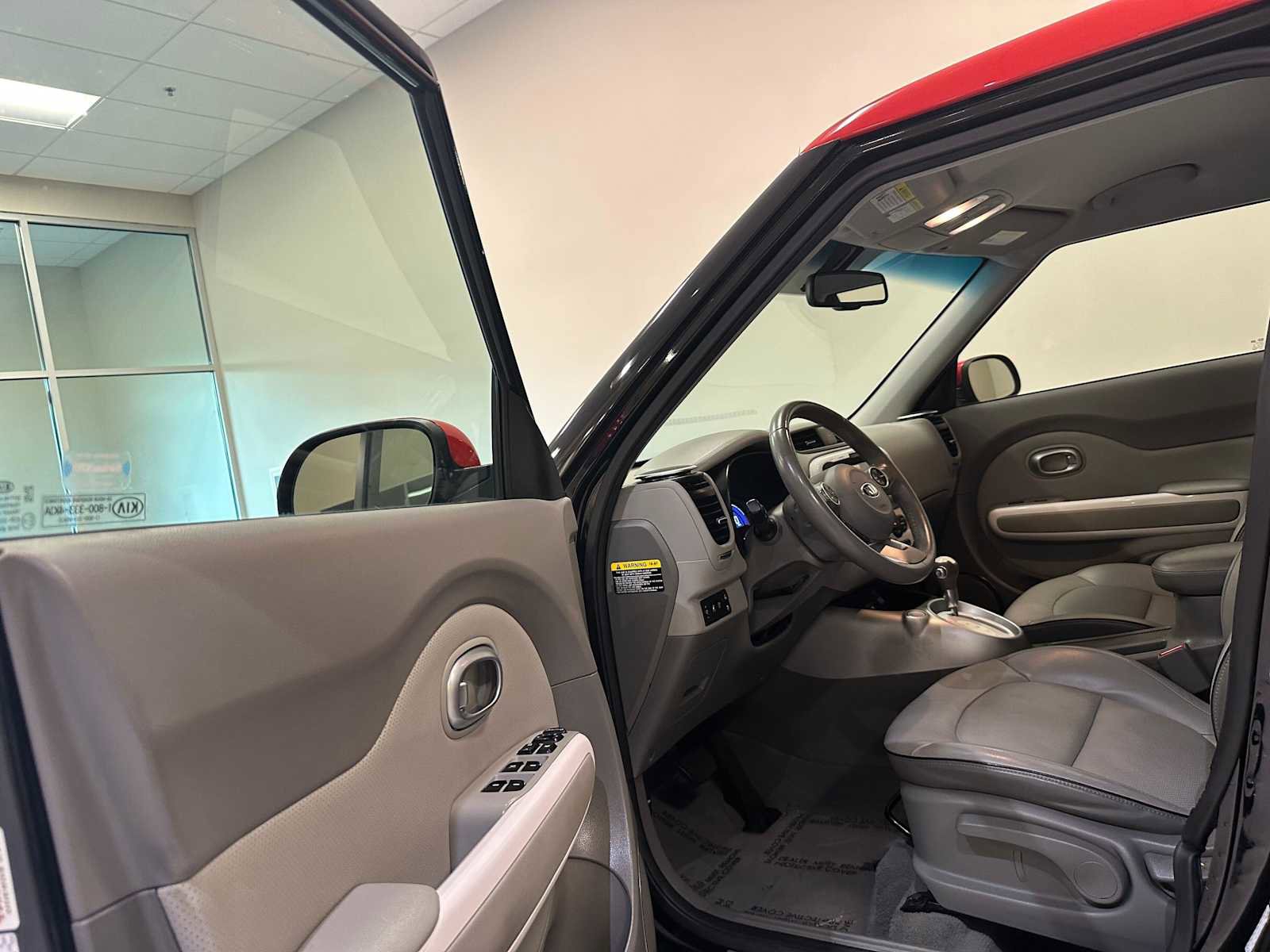 Used 2016 Kia Soul EV + image 22