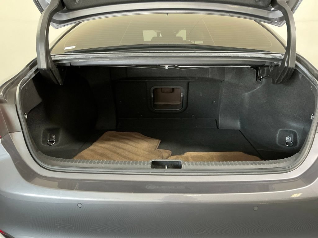 Used 2020 Lexus ES 300h w/ Premium Package FWD image 29