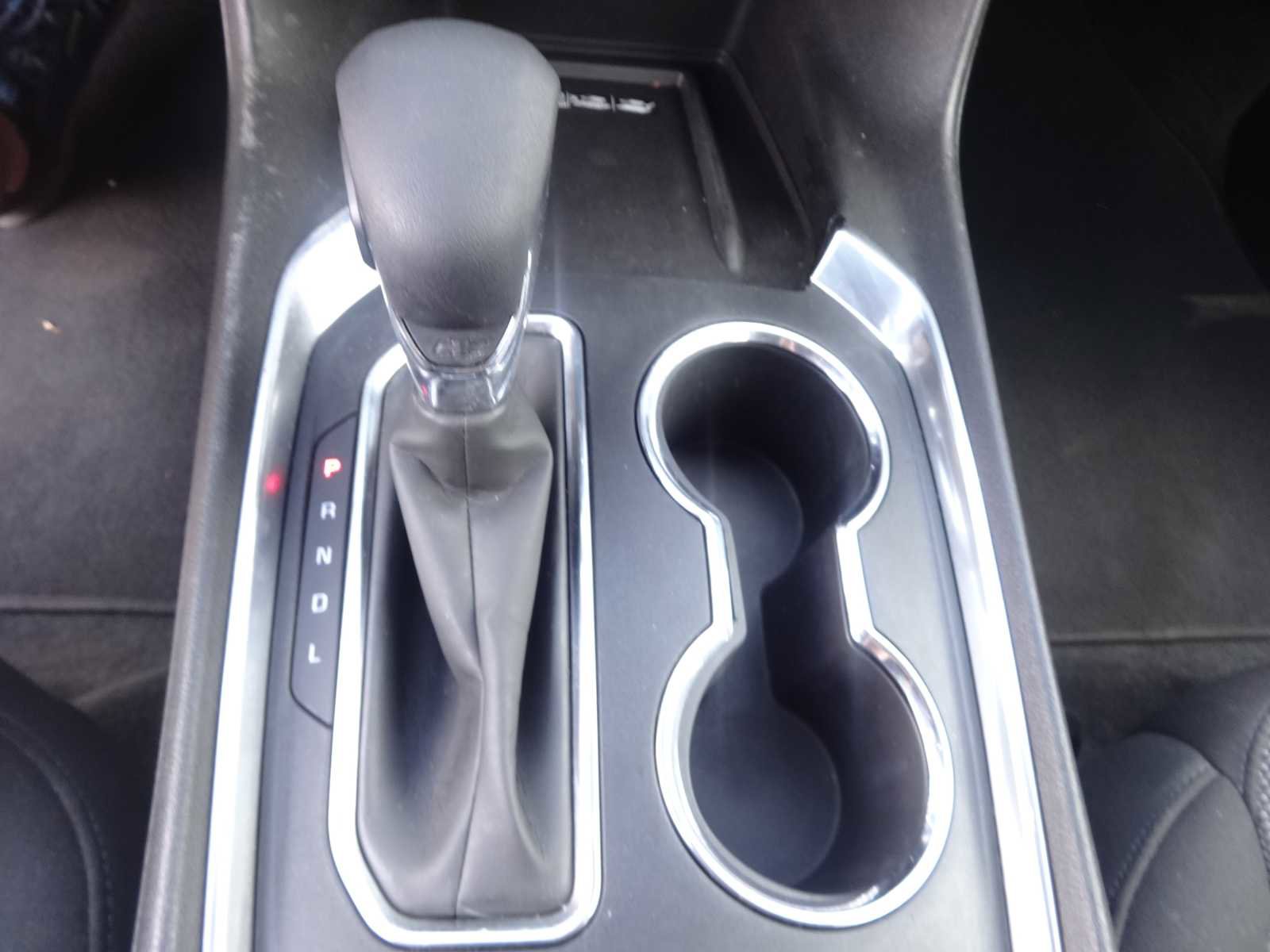 Used 2023 Chevrolet Traverse LT image 19