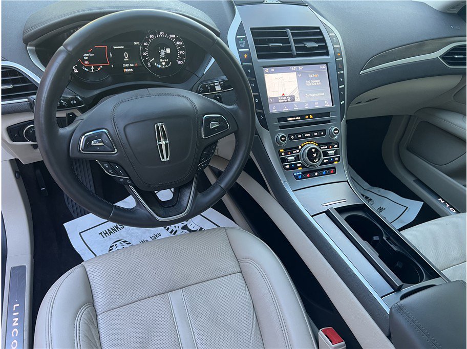 Used 2019 Lincoln MKZ Reserve FWD image 10