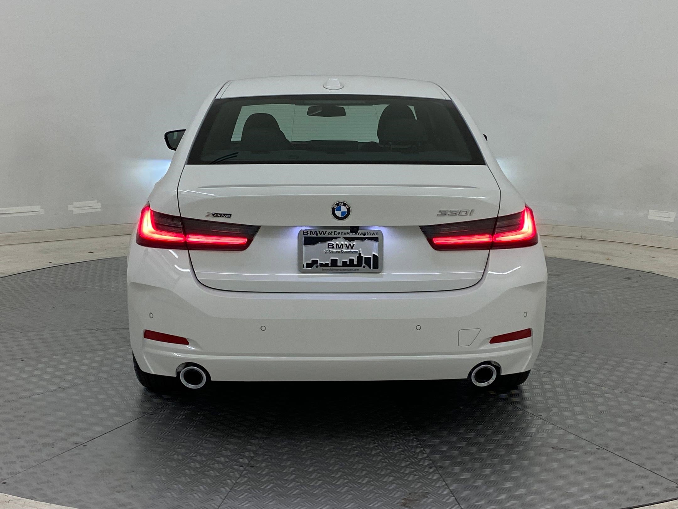 New 2025 BMW 330i xDrive Sedan w/ Convenience Package image 9