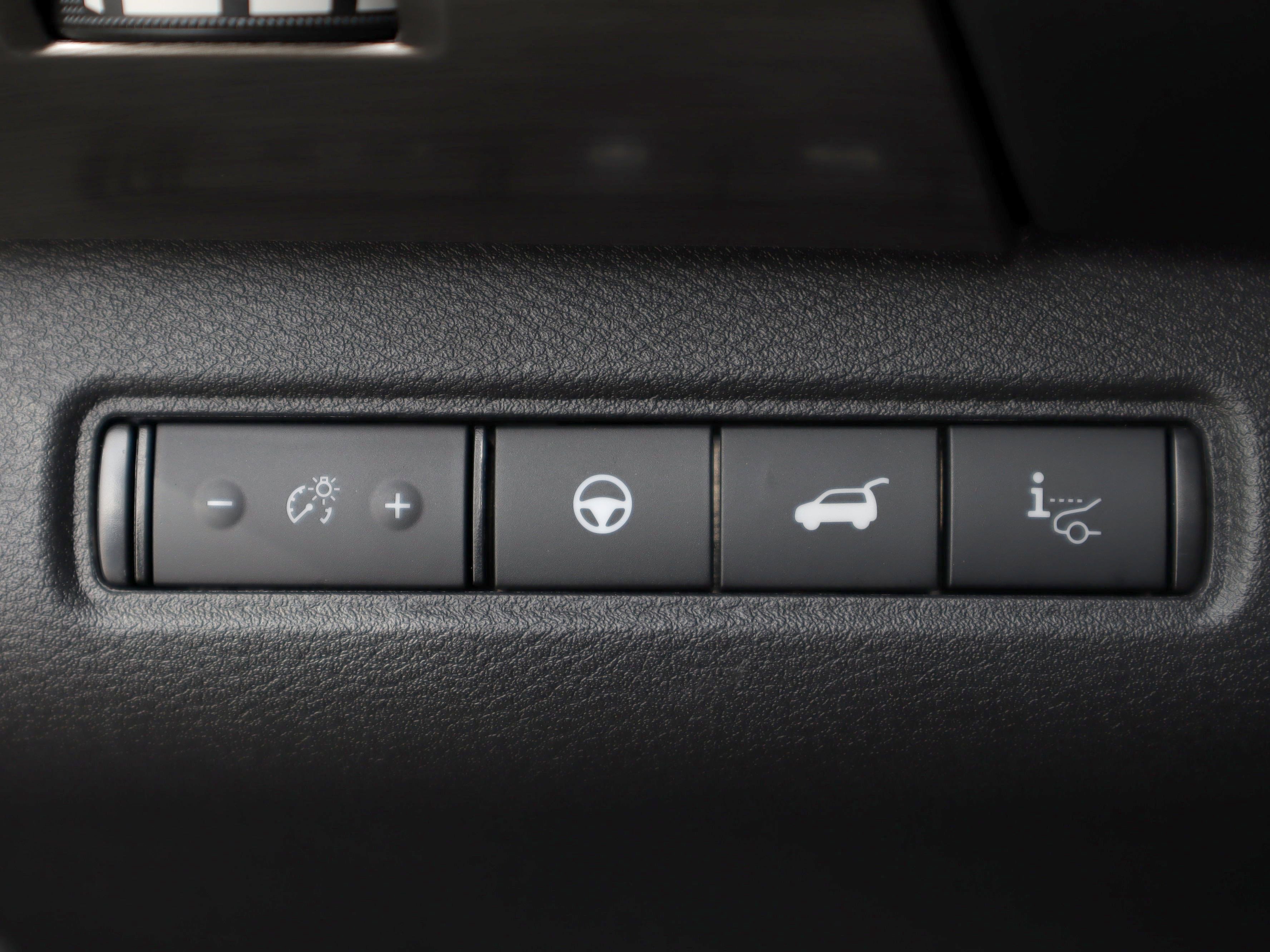 Used 2024 Nissan Pathfinder Platinum image 26