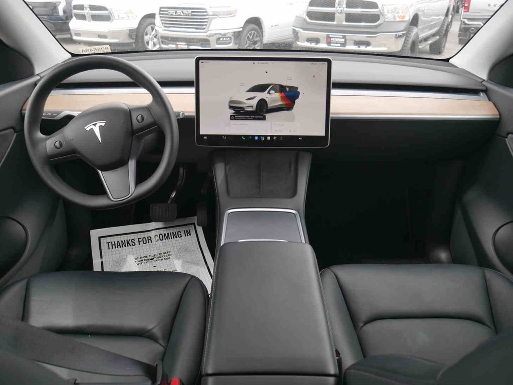 Used 2022 Tesla Model Y Long Range AWD/4WD image 5