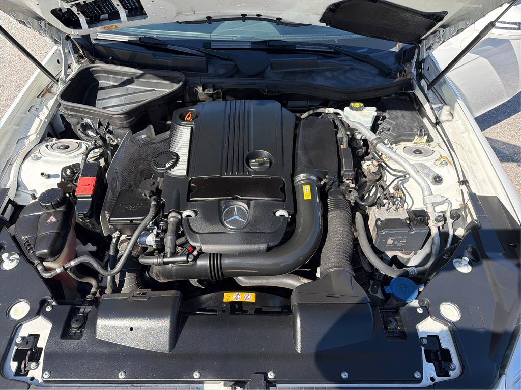 Used 2015 Mercedes-Benz SLK 250 w/ Premium Package image 10