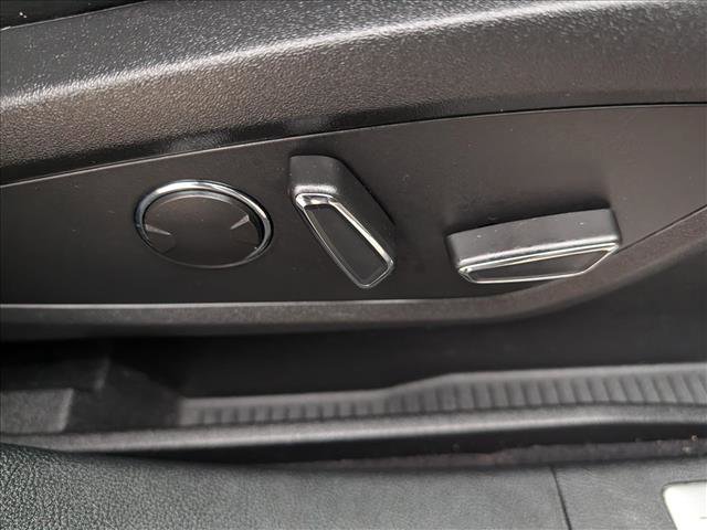 Used 2023 Lincoln Nautilus AWD w/ Premium Package image 15