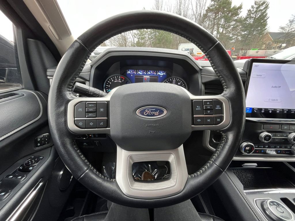 Certified 2023 Ford Expedition Max XLT image 11