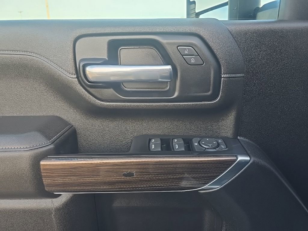 Used 2022 Chevrolet Silverado 2500 LT w/ Convenience Package image 13