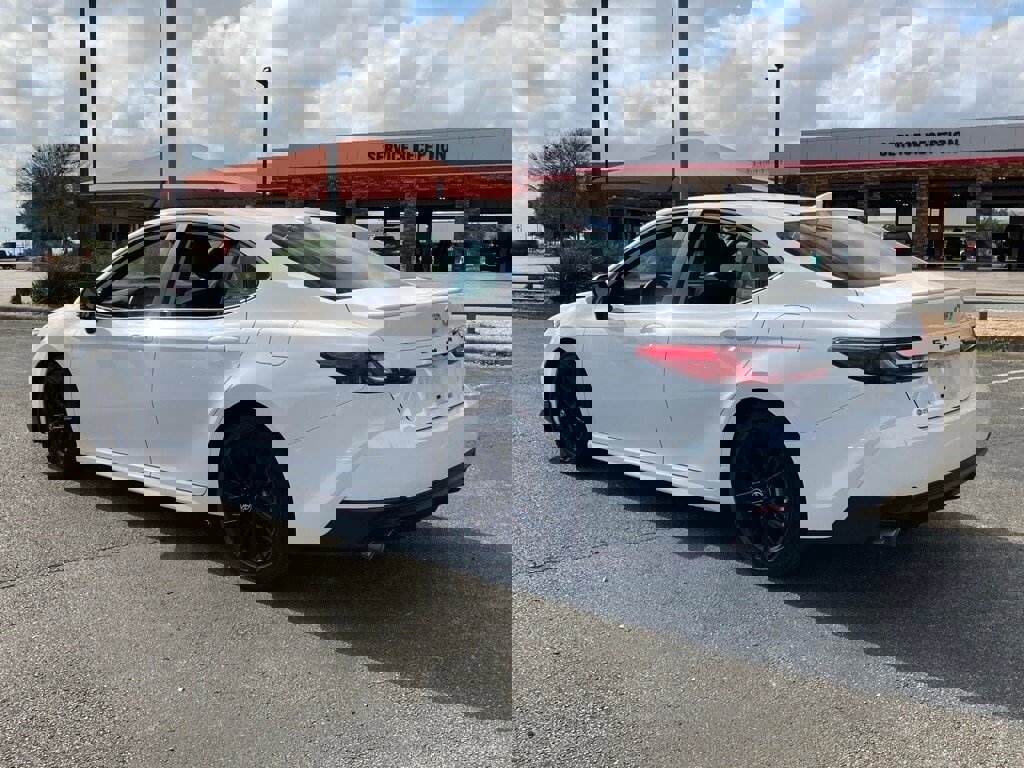 Certified 2025 Toyota Camry SE image 7