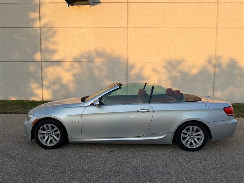 Used 2009 BMW 328i Convertible RWD image 12